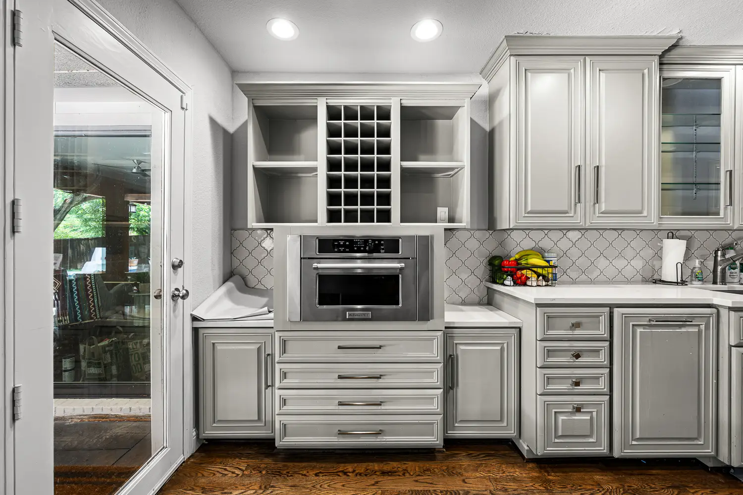 Before a Dallas kitchen was remodeled